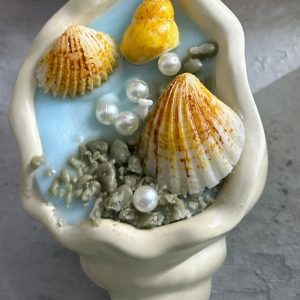 Round Conch sea shell candle