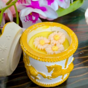 Carousel jar candle